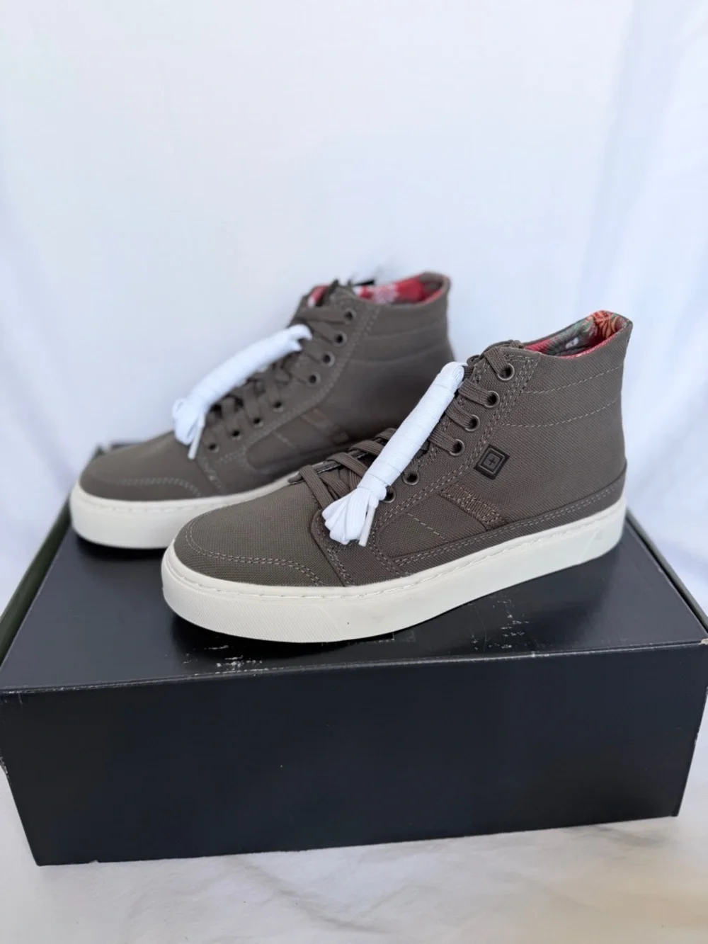 NWT 5.11 Tactical x James Reeves Stache Sneaker – Iron Grey